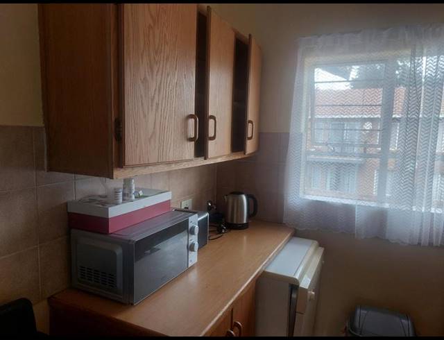 2 BEDROOM PROPERTY TO RENT IN HENNOPSPARK